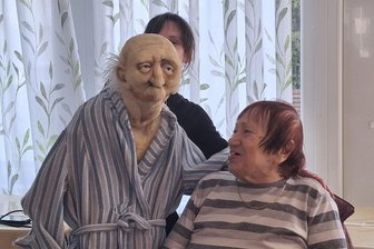 Kommentar zum Puppenspiel im Seniorenheim: Eine Idee, die Generationen verbindet - Gelungenes Experiment: Ein Puppentheaterstück für Kinder, aufgeführt im Altenheim.