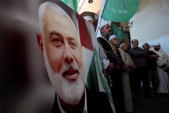 Kommentar zum sich zuspitzenden Nahost-Konflikt: Kein Wendepunkt - Anhänger der Hamas nehmen an einer Demonstration zur Verurteilung der Tötung des politischen Hamas-Chefs Ismail Hanija teil.