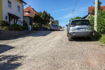 Kommentar zum Straßenbau „Am Trützschler“ in Glauchau: Das weckt Begehrlichkeiten - Die Straße „Am Trützschler“ ist belastend für die Anwohner.