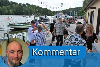 Kommentar zum Talsperrenfest: Es ist Zeit für neue Ideen und Wege - Tanzende Fans der Boogie Hechte nach der Bootsparade.