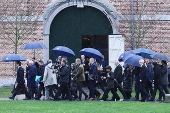 Kommentar zum Treffen der EU-Staats- und Regierungschefs: Weiter im Phrasenbingo - Die EU-Staats- und Regierungschefs gehen zu einem gemeinsamen Mittagessen während des EU-Gipfels auf Schloss Alden Biesen in Belgien.