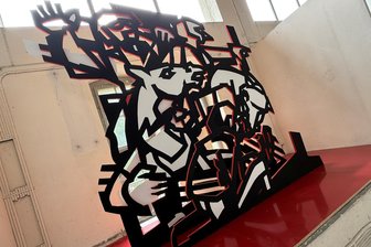 Kommentar zum „Uwe“-Kunstfestival bis Pfingstsonntag in Etzdorf - Philipp Eichhorn aus Halle schuf extra für das „Uwe“-Kunstfestival seine Installation „Der Prinz“.