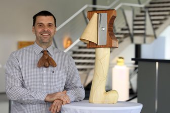 Kommentar zum Werk eines Lichtensteiner Künstlers: Darf Kunst alles? - Danny Reinhold mit seinem Werk „Ende des Patriarchats".