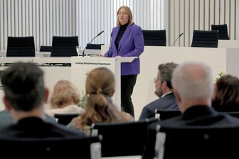 Kommentar zur Atmosphäre im Bundestag: Gutes Benehmen ist Pflicht - Bärbel Bas (SPD), Präsidentin des Deutschen Bundestages.