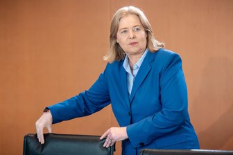 Kommentar zur Bürgergeldreform: Bas zielt auf Ausbeuterstrukturen - Bundesarbeitsministerin Bärbel Bas will „mafiöse Strukturen“ beim Bezug von Bürgergeld zerschlagen.
