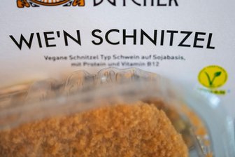Kommentar zur EU-Entscheidung gegen „Veggie-Wurst“: Das ist scheinheilig - Bald nicht mehr so erlaubt? Das Wort Schnitzel für ein Alternativprodukt auf Sojabasis.