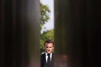 Kommentar zur Frankreich: Krise fällt auf Macron zurück - Frankreichs Präsident Emmanuel Macron muss sich erneut einen Ministerpräsidenten suchen.