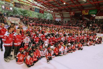 Kommentar zur Mitgliederversammlung des ETC Crimmitschau: Neuem Vorstand fehlt es an Eishockey-Sachverstand - Mehr als 250 Kinder und Jugendliche gehören zum ETC-Nachwuchs. Im Vorstand fehlt ein Eishockey-Experte.