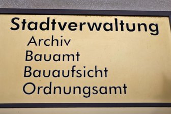 Kommentar zur Personalie im Bauamt Hohenstein-Ernstthal: Nicht mit Ruhm bekleckert - Fürs Bauamt wird ein neuer Amtsleiter gesucht.