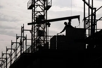 Kommentar zur schrumpfenden Wirtschaft in Deutschland: Noch längst nicht übern Berg - Die deutsche Wirtschaft ist im ersten Quartal des Jahres stärker gesunken als zuvor prognostiziert.