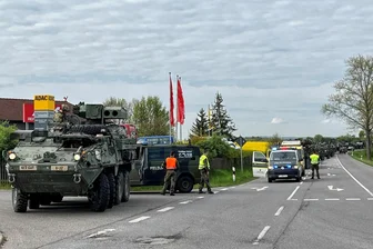Kommt Frankenberg bei neuen Militärkonvois glimpflich davon? - Immer wieder kommt es zu Verlegungen auch internationaler Truppen durch den Freistaat. Hier ein Foto vom Mai 2023 aus Dittersbach.