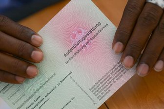 Kommunen fordern mehr Hilfe für Umgang mit Asylbewerbern - 