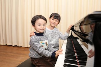 Kon in Zwickau: Junge Musiker spielen jungen Bald-Musikern vor - Junge Musiker stehen am Donnerstag im Kon in Zwickau im Mittelpunkt.