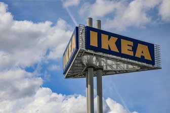 Konkurrenz für Ebay und Co.? Ikea-Möbel kann man jetzt auf dieser neuen Plattform verkaufen - Bisher konnte man gebrauchte Ikea-Möbel unter anderem zur Fundgrube in einer Filiale des Möbel-Giganten bringen oder bei den einschlägigen Plattformen inserieren. Das ändert sich nun.