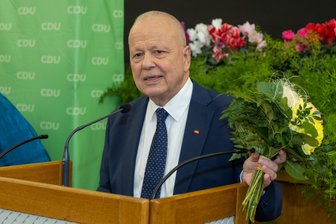 Konservativ sticht sozial: Dieser CDU-Mann soll das Vogtland in Berlin stärken - Robert Hochbaum will es packen: Das Direktmandat für die CDU im Vogtland holen und die AfD bezwingen. 67,81 Prozent der gültigen Stimmen gab es für den 70-Jährigen auf dem Parteitag der CDU Vogtland.