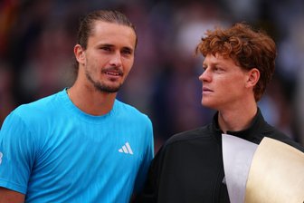 Konstant, aber titellos: Zverev vor Paris im Zwiespalt - Gegen Jannik Sinner (r) war Alexander Zverev wieder einmal chancenlos. 