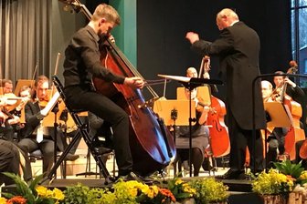 Kontrabass verzückt - 