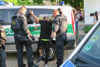 Kontrolle im Stadtzentrum: Zwei Mädchen und 18-Jähriger mit Drogen erwischt -
