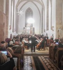 Konzert lässt Sorgen und Probleme vergessen - Orchester, Chöre und Solisten vereinten ihr Potenzial zur Aufführung der Messe G-Dur von Johann Gotthilf Tag.