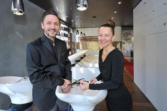 Thomas Brockmann-Knödler und Petra Brockmann in ihrer Akademie. Was verbirgt sich hinter der perfekten Fassade? 