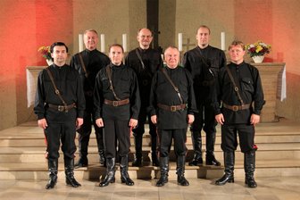 Kosaken singen in Ellefelder Kirche - Die Maxim Kowalew Don Kosaken singen am Samstag in der Ellefelder Lutherkirche. Foto: Engels Konzertbüro