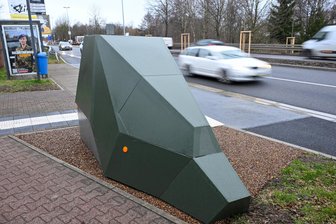 Kosmos-Blitzer in Chemnitz: Einem Fahrer drohen 700 Euro Bußgeld - Einer der Blitzeranhänger (hier an der Neefestraße) stand am vergangenen Woche an der Hartmannstraße.