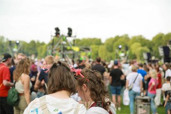 Kosmos-Festival in Chemnitz: Künftig mehr Großereignisse rund um den Schloßteich? - Das Festival Kosmos Chemnitz hat in diesem Jahr rund 70.000 Besucher begeistert. Auch vom Veranstaltungsort rund um den Schloßteich am Rande des Chemnitzer Stadtzentrums zeigten sich viele von ihnen sehr angetan.