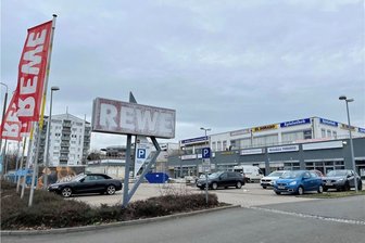 Kosmoscenter Zwickau: Rewe bleibt - DM winkt ab - Das Kosmoscenter in Zwickau-Eckersbach wartet bald mit einem vergrößerten Rewe-Markt auf. 