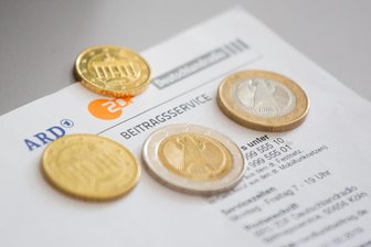 Kostenfalle bei GEZ-Ummeldung: Beschwerden häufen sich in Sachsen - Online-Dienstleister sind bei den GEZ-Gebühren Trittbrett gefahren und haben für eigenglich kostenlose Ummeldungen abkassiert.