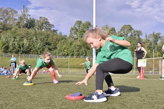 Kostenlos und ohne Anmeldung: Kreissportbund Zwickau baut mit neuem Angebot sein Engagement für den Kindersport aus - An der Kindersportwoche des Kreissportbundes in Zwickau beteiligten sich Anfang September fast 400 Mädchen und Jungen.