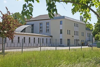 Kostensteigerung: Zwickau will Preise für Einäscherungen erhöhen - Im Krematorium von Zwickau wurden im Jahr 2023 mehr als 3100 Verstorbene eingeäschert.