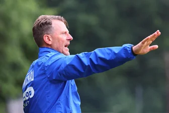 Kracher in Zwickau: FSV startet gegen Meister Lok Leipzig, Chemnitzer FC empfängt Greifswald - Das Team von FSV-Trainer Rico Schmitt bekommt es gleich mit Meister Lok Leipzig zu tun.