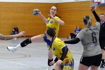 Kracher nach langer Pause: Marienberger Handballerinnen müssen zum Spitzenreiter - Auf Emma Bielawny, zuletzt treffsicherste HSV-Werferin, wird es auch in Dresden wieder ankommen.