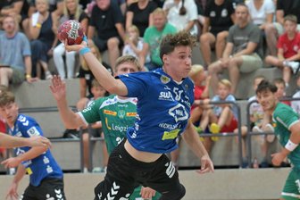 Kräftemessen mit erwartungsgemäßem Ausgang: Auer Handballer unterliegen Leipzig - Aues Eigengewächs Torben Lange steuerte im Sachsencup gegen Leipzig ein Tor bei.