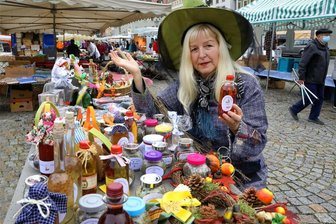 Kräuterfrauen laden zum Sommerfest in Meerane - Ines Schlösser vom Verein „Halt“ lädt mit den Kräuterfrauen zum Sommerfest nach Meerane.