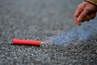 Krankenhäuser im Erzgebirge melden kaum Verletzungen zu Silvester - Die Böllerei im Erzgebirge am Silvestertag hat glücklicherweise nur zu wenigen Verletzungen geführt.