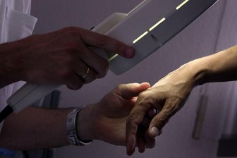 Bei der Hautkrebsvorsorge verstärkte sich der Rückgang im ersten Quartal.