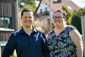 Krebskranker Bruno aus Chemnitz: Ohne Onkel Ron geht nichts - Denise und Ron Müller. Seitdem beide Fans der Gruppe Rammstein sind, gibt es eine enge Verbindung zwischen den Geschwistern.