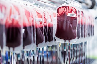 Kreis der Blutspender schrumpft – Jüngere gefragt - Pro Tag werden in Deutschland rund 15.000 Blutkonserven benötigt.