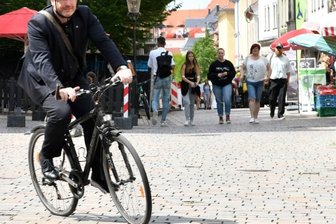Kreisbehörde will auf Fahrrad umsteigen - Für den Freiberger Oberbürgermeister Sven Krüger ist das Fahrrad bei Terminen in der Stadt erste Wahl. In der Stadtverwaltung sind bereits seit 2010 Diensträder im Einsatz.