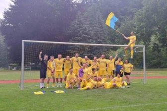 Kreisliga: Zschopauer Fußballer starten nervös, können am Ende aber doch den Aufstieg feiern - Die BSG Motor Zschopau hat es geschafft. Nach dem 5:0 gegen Zöblitz steht die BSG als Aufsteiger in die Erzgebirgsliga fest.