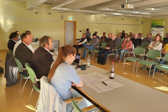 Kreissportbund Erzgebirge: Auf dem Weg in schwieriges Fahrwasser - Diskussionsbedarf gab es während des Hauptausschusses nicht. Auch blieben zahlreiche Plätze leer.