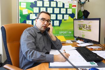 Kreissportbund Erzgebirge bildet auch 2025 wieder Übungsleiter aus – das sind die Termine - Der Kreissportbund Erzgebirge um Geschäftsführer Jörg Hänsel bietet auch 2025 wieder verschiedene Lehrgänge für Vereine an.