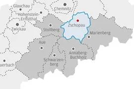 Kreisstraße wegen Hitze seit gestern unbefahrbar -