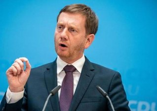 Kretschmer: Denkmal-Schändung in Zwickau ist "schäbige Provokation" -