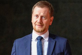 Kretschmer: Eine Stunde mehr arbeiten - Parteifreund: Eine Stunde weniger Interviews - Erntet mit seinem Vorschlag zur Verlängerung der Wochenarbeitszeit viel Kritik: Sachsens Ministerpräsident Michael Kretschmer (CDU).
