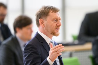 Kretschmer offen für höhere Steuern für Vermögende - Sachsens Ministerpräsident Kretschmer:  "Starke Schultern müssen mehr tragen als schwache." (Archivbild)