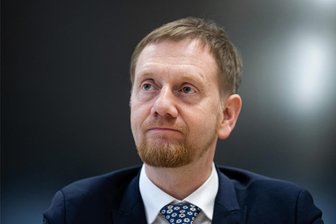 Kretschmer will bei Bürgergeld sparen - und ein Sondervermögen für die Bahn - Was denkt Sachsens Ministerpräsident und CDU-Bundesvize Michael Kretschmer über die Schuldenbremse?