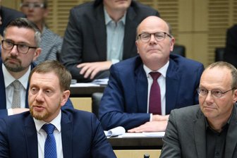 Kretschmers Mann: Wer ist Sachsens CDU-Spitzenkandidat zur Europawahl? - Staatskanzleichef Oliver Schenk (CDU) zum Zeitpunkt der ungültigen Stimmenabgabe Sachsens zum umstrittenen Cannabis-Gesetz.