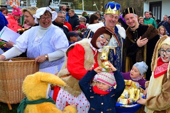 Kriebstein: Märchenhafter Start in die neue Saison - An der Talsperre Kriebstein hat der Osterhase bereits fleißig Schokohasen verteilt.